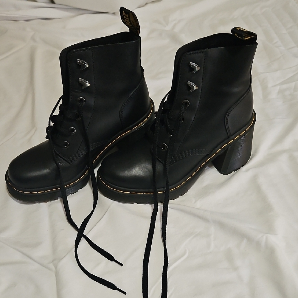 Doc Marten Jesy Sendal Flared Heel Boots